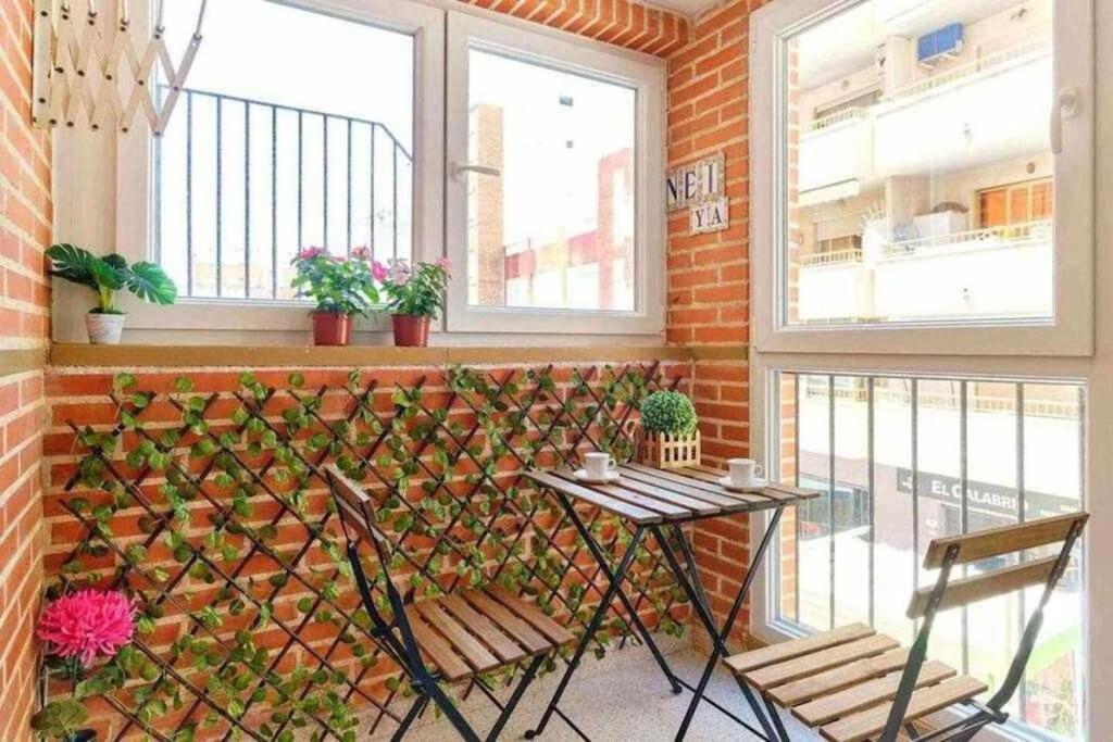 Flamenco Chill Apartment Torrevieja Kültér fotó