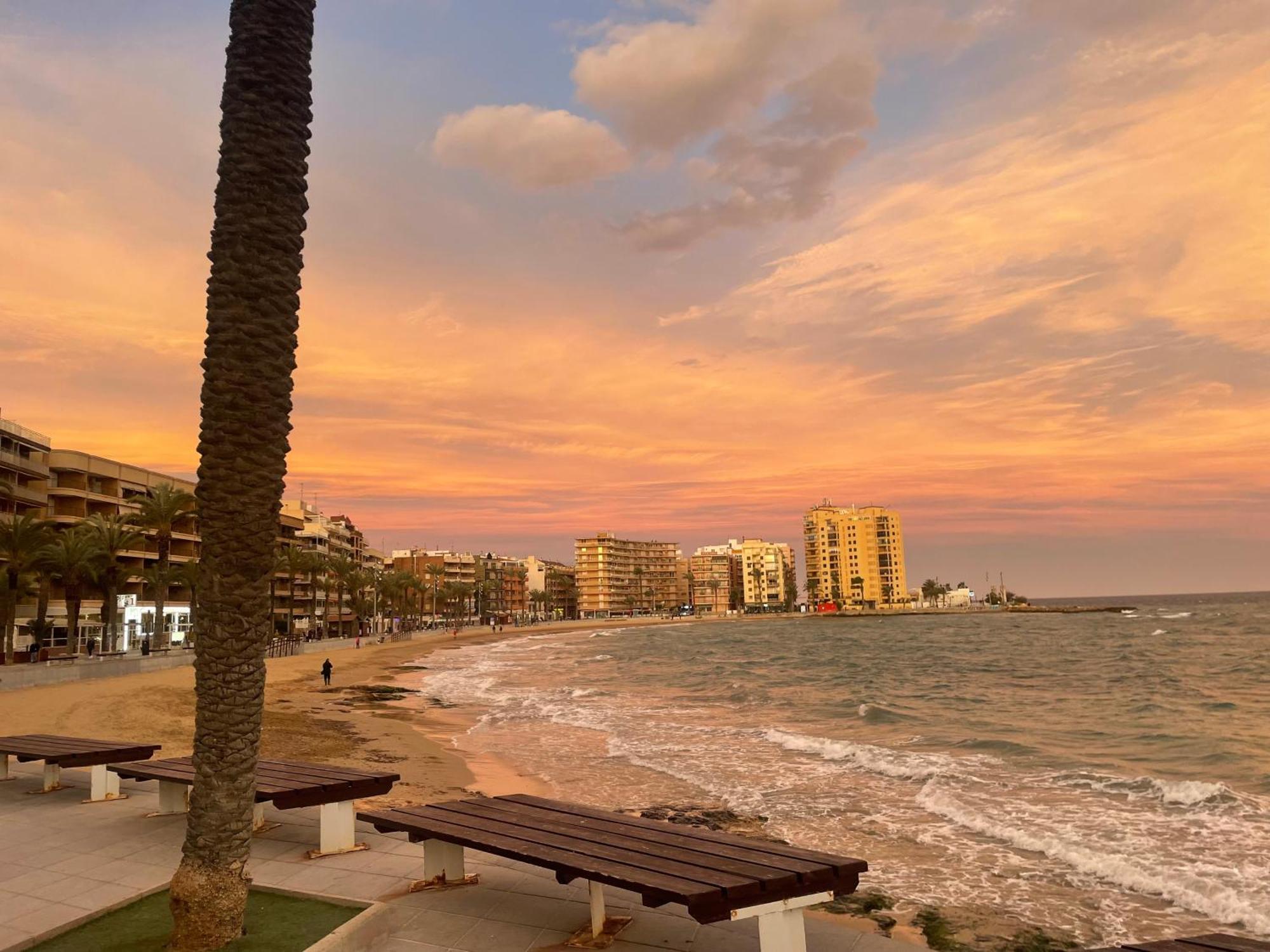 Flamenco Chill Apartment Torrevieja Kültér fotó